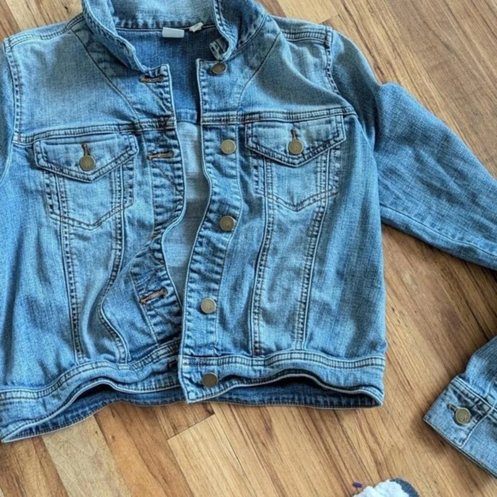BP Nordstrom Womens Cropped Denim Trucker Jacket Medium‎ Wash Blue Long Sleeve